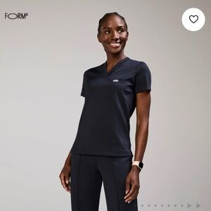 Figs Sona FORMx Slim V-Neck Scrub Top size XS NWT
